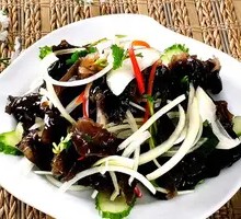 Shredded Onion with Wood Ear Mushrooms
