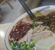 Sour Cabbage Beef Noodles