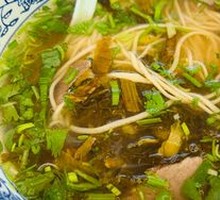 Sour Cabbage Beef Noodles