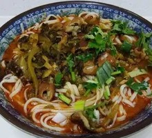 Sour Cabbage Pork Intestine Noodles