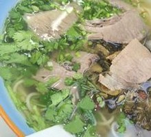 Sour Cabbage Beef Noodles