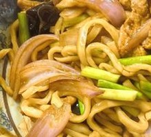 Pan-fried Meat Noodles