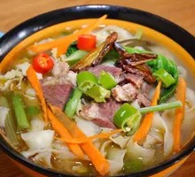 Beef Stir-Fried Knife-Cut Noodles