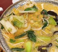 Fish Slices with Corn and Fresh Vegetables