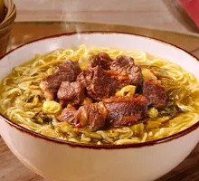 老坛酸菜牛腩面