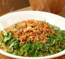 Cilantro Meat Paste Noodles