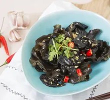Cold-Mixed Black Fungus and Tofu Skin