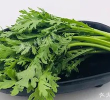 Chinese chrysanthemum greens
