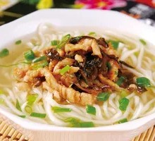 Snow Cabbage Shredded Pork Noodles