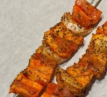 Garlic-flavored Pork Bites