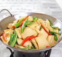 Spicy Pot-Braised Tofu with Leaves