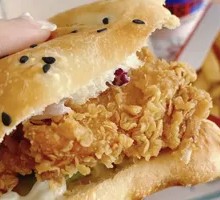 Spicy Chicken Leg Chinese Burger