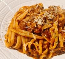 Classic Bolognese Spaghetti