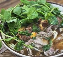 Beef Ribs with Offal Noodle Soup