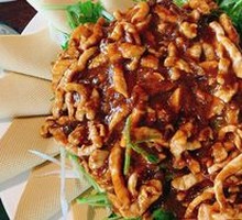 Beijing-style Shredded Pork in Soy Sauce