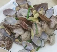Scallion Ginger Clams