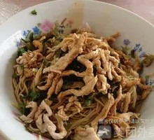 Snow Cabbage and Pork Noodles