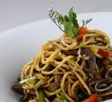 Black Pepper Beef Noodles