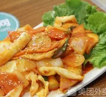 Shredded Pork and Egg Fried Rice Noodles