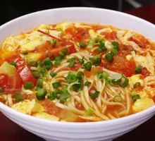 Tomato and Egg Noodles