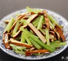 Celery and Tofu Shreds with Pork