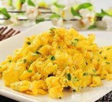 Stir-fried Eggs with Leeks