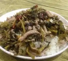 Sour Cabbage and Pork Filament Rice Bowl