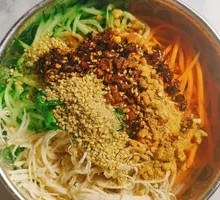 Yunnan-style Chicken Noodle Salad