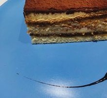 Tiramisu Cake