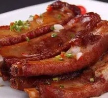 Golden Garlic Pork Ribs