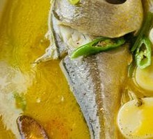 Braised Yellow Croaker with Rice Cake