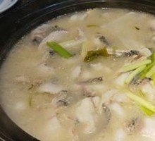 Sichuan-style Black Fish Pot with Green Flower Pepper