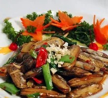 Scallion and Ginger Clams