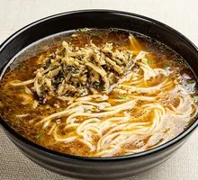 Pickled Vegetable and Pork Noodles