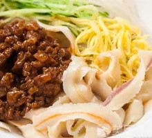 Beef Stir-Fried Knife-Cut Noodles