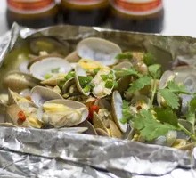 Aluminum-wrapped Clams