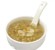 Chilled Mung Bean and Lily Bulb Soup