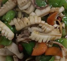 Oil Fish Stir-fried with Green Pepper