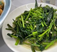 Stir-Fried Water Spinach with Garlic
