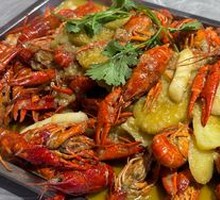 Golden Soup Garlic Lobster