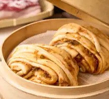 Meat-filled Flower Bun