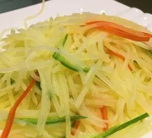 Sliced Potatoes with Green Pepper