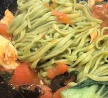Spinach Juice Tomato Noodles