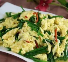 Stir-fried Eggs with Leeks