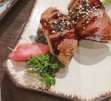 Foie Gras Sushi Roll