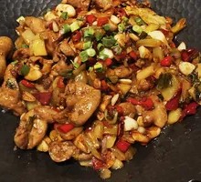 Sour Cabbage Stir-Fried Pork Intestines