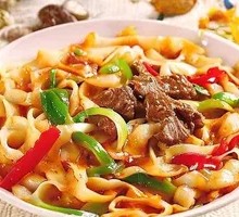 Sour Cabbage Beef Knife-Shaved Noodles