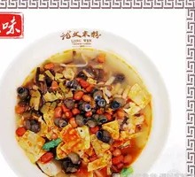 Family Feast Snail Noodle