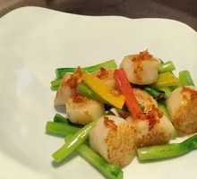 Cherry Shrimp and Abalone Stir-Fry