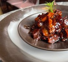 Slow-Cooked Snowflake Beef